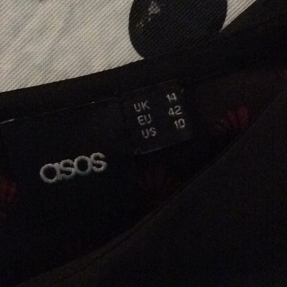 ASOS Black Red Fans Open Back Romper 10 - Picture 12 of 13